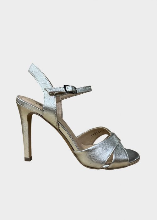 Paar-zenske-sandale-19518-01